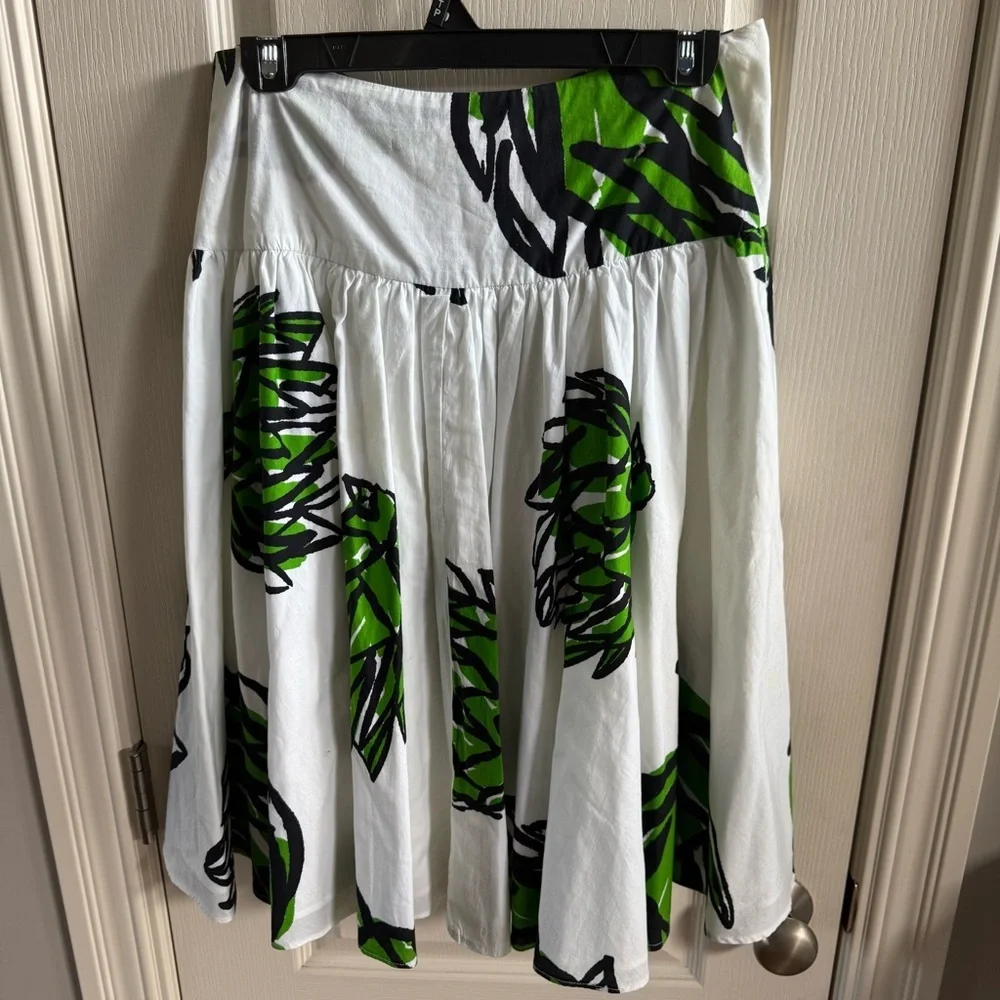 Diane von Furstenberg Beaumont Skirt in Artichoke Full Circle Size 4 - Picture 3 of 5